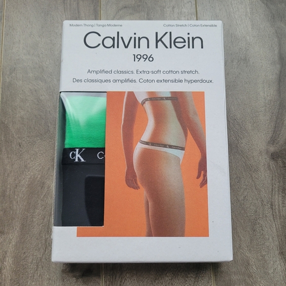Calvin Klein cotton thongs 2-pack - Picture 3 of 6